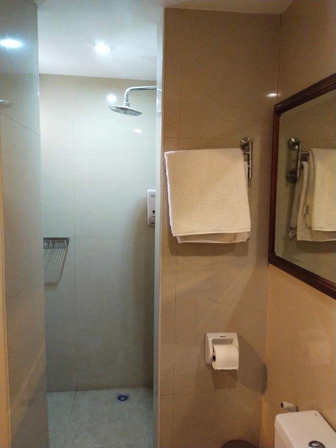 Avalu Residences Makati City Exteriér fotografie